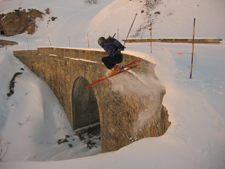 Sjysst bro vid Fornet.. Foto: Magnus Tyrland. Åkare: Mats Hellström.