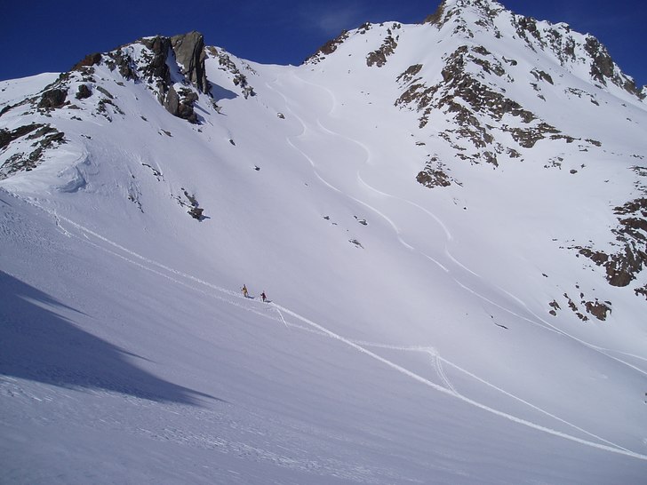 En trevlig hike till en glömd baksida.... Foto: Håkan Friman. Åkare: Håkan Friman Jenny Ståhl.