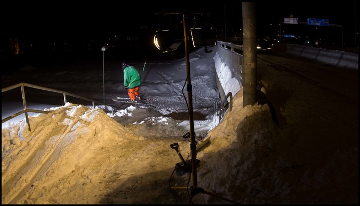 Gustaf Lindström som åker lite skidor på ett s�. Foto: Robin Andersson. Åkare: Gustaf Lindström.