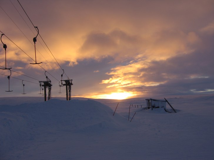 Utsikten på solnedgången över fjället när man. Foto: Carl-Johan Holm. Åkare: -.-.