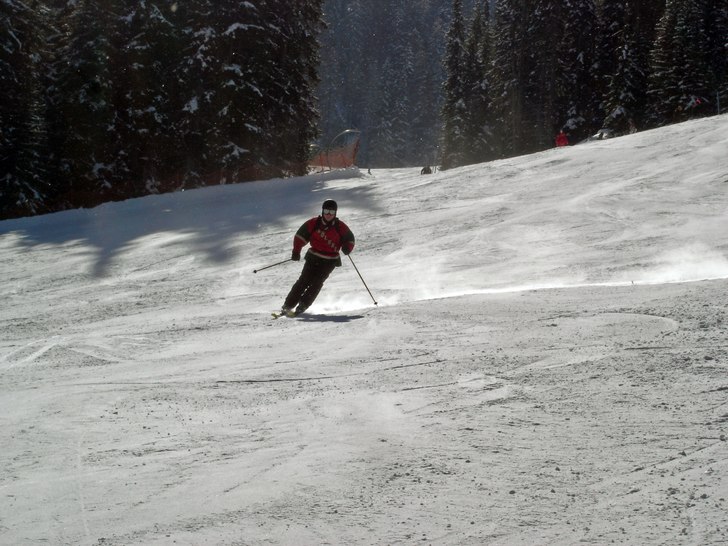 Underbar skidag i Val Gardena i Ingemars röda bac. Foto: Maria Glaven. Åkare: Håkan Gustavsson.