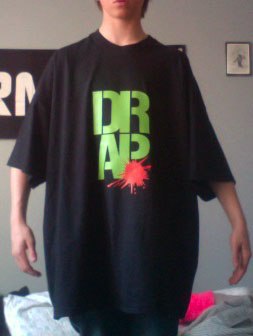 black tee. Foto: drap.