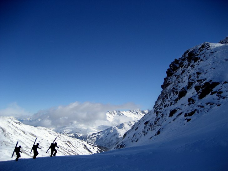 Först upp på Maroikopf som vanligt.... Foto: Fredrik Nordenberg. Åkare: Christian, Christian och Sigge.