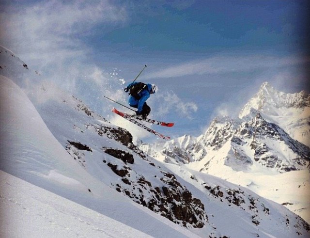 En gammal skön flygtur i Zermatt @bulla.