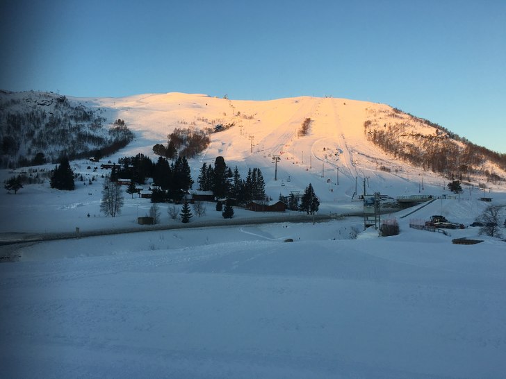 Tirsdag 7.Mars
Tirsdag 7.Mars

-9 grader nede i .