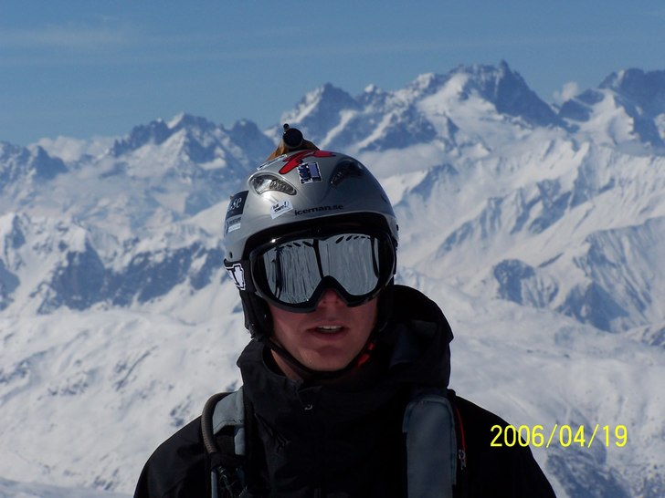 Hjälmkameran på plats. Foto: Per Gustavsson. Åkare: Carl "Berra" Carrwik.