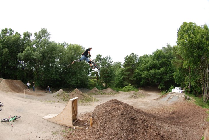 Foto: Tolle. Åkare: Dennis Lind.