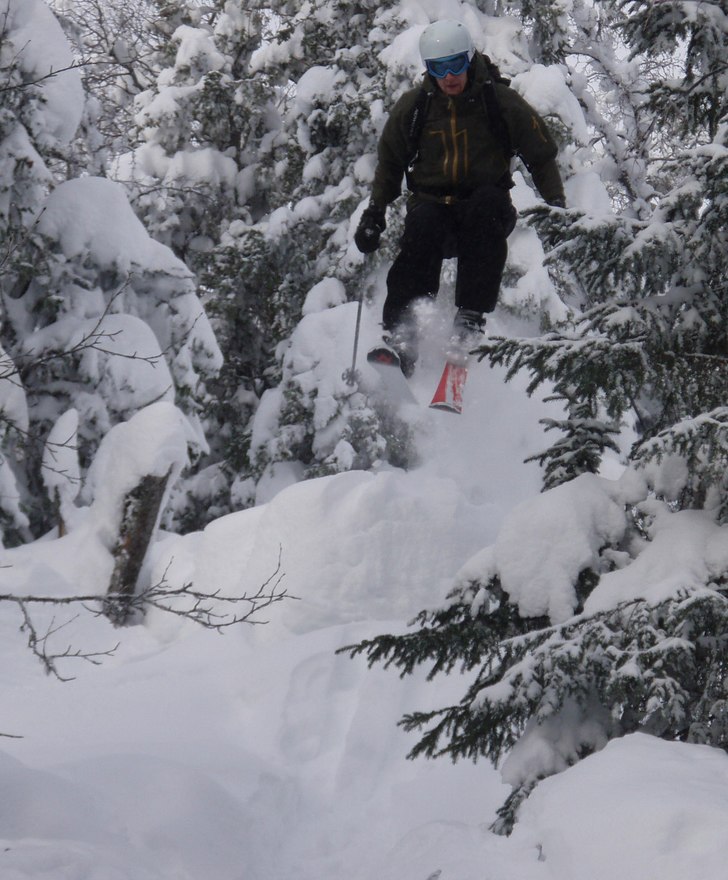Vi hittade ett hopp i skogen kring BHs löpa. Foto: Jimmy Berglund. Åkare: Michael Spendel.