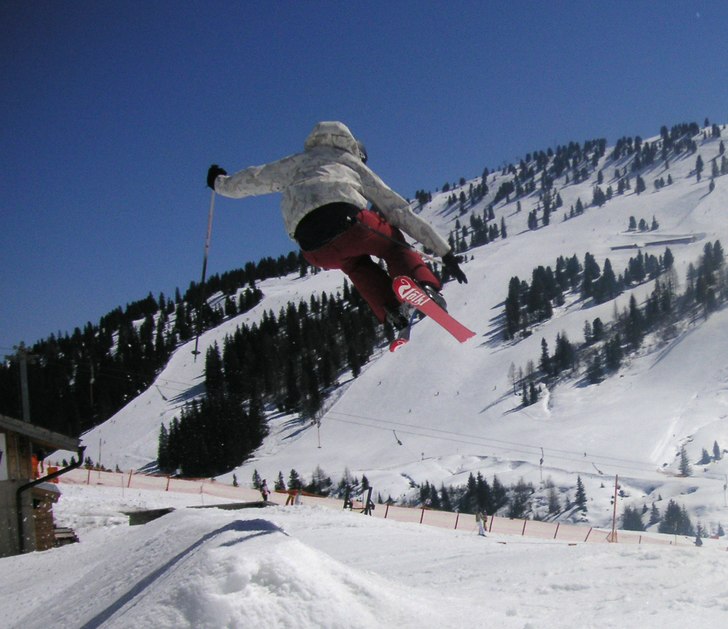 En liten snurr i alperna. Foto: Far. Åkare: Mattias Nilsson.