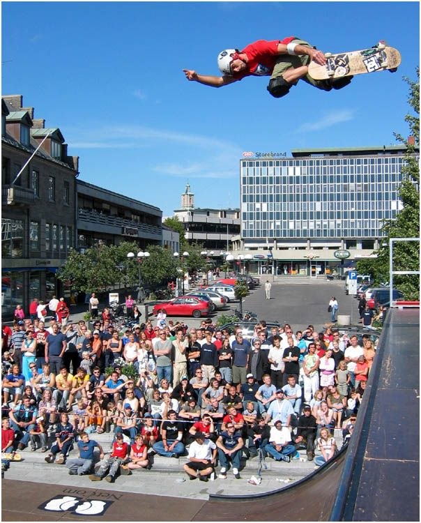 X-Sports SummerGames 04.
Adil Dyani går høyt p�. Foto: Are Tallaksrud. Åkare: Adil Dyani.