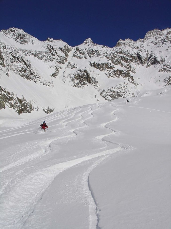 Rectiligne i bakgrunden.. Foto: Kristian Peeker. Åkare: Tomas och Mattias.