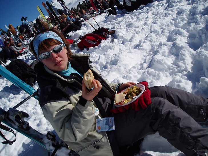 Pick-nick mitt i backen. Mmm.. Inte var som helst.. Foto: David Tullsson. Åkare: Alexandra Tullsson.