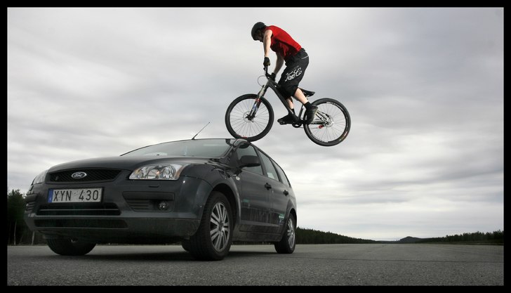 Reklambild åt Ford. Foto: Krister Göransson. Åkare: Eric Wållberg.