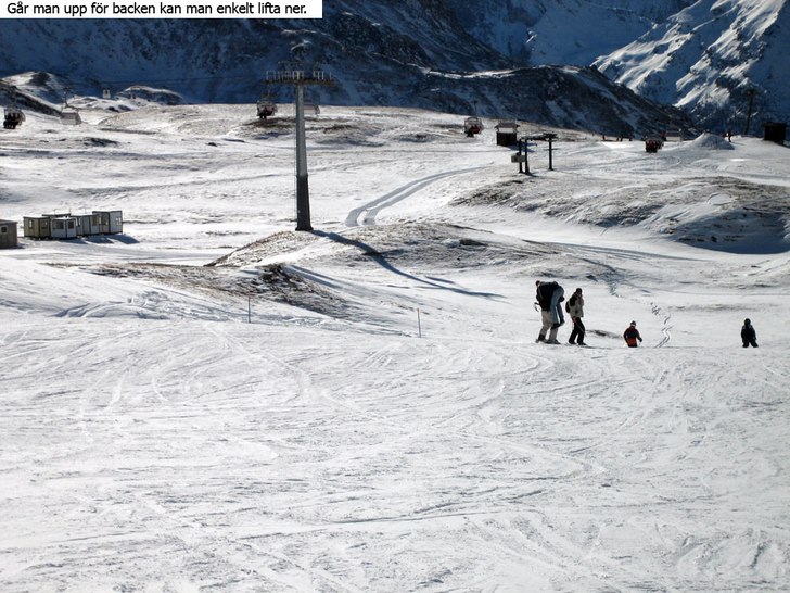 Nils hade gått halva vägen upp till Matterhorn m. Foto: Jon Cednert. Åkare: Jeffa med Nils på ryggen.
