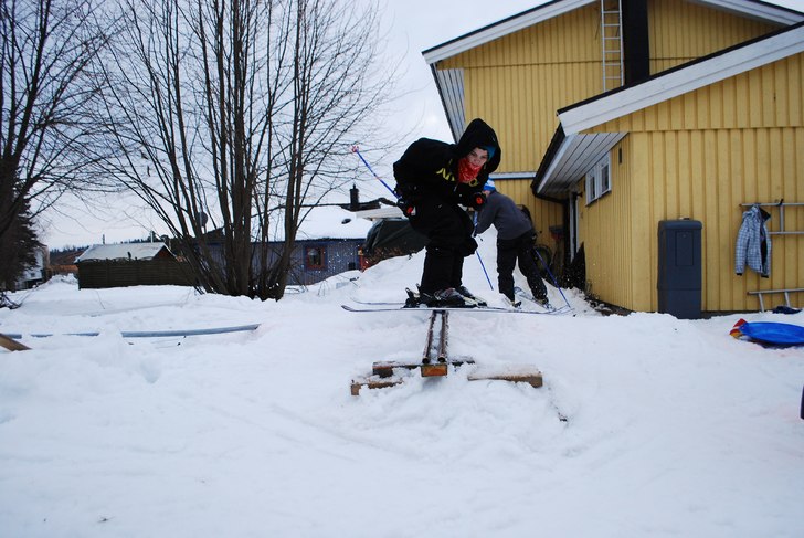vi har alla varigt usla jibbers, utom dom som var . Foto: Crisftoffer Williamsson. Åkare: Albin Norberg.