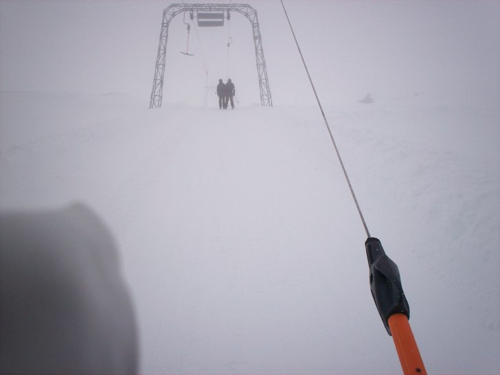 Första åket på väg upp i toppliften. synd de v. Foto: Jag. Åkare: jag?.