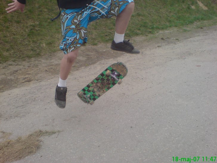 sw 360 inward heelflip. Foto: charlie. Åkare: tor/jag.