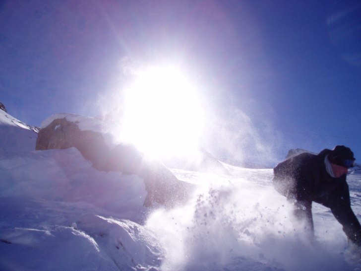 offpist och solsken!. Foto: Per Hansson. Åkare: Kristoffer Svensson.