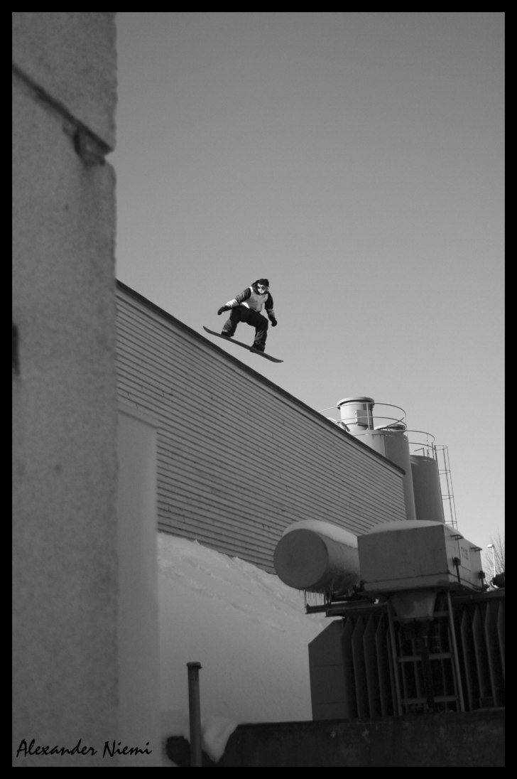 Takdropp på 5,5-6 meter. Foto: Daniel Nordstrand. Åkare: Alexander Niemi.