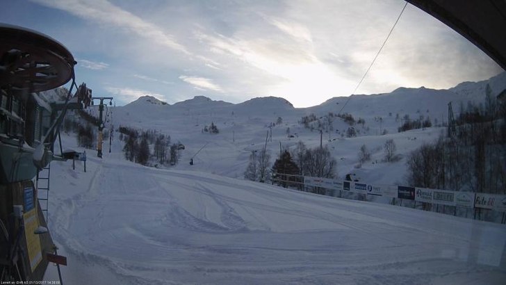 VI ÅPNER I MORGON KLOKKA 10
Velkommen til Fjellha.