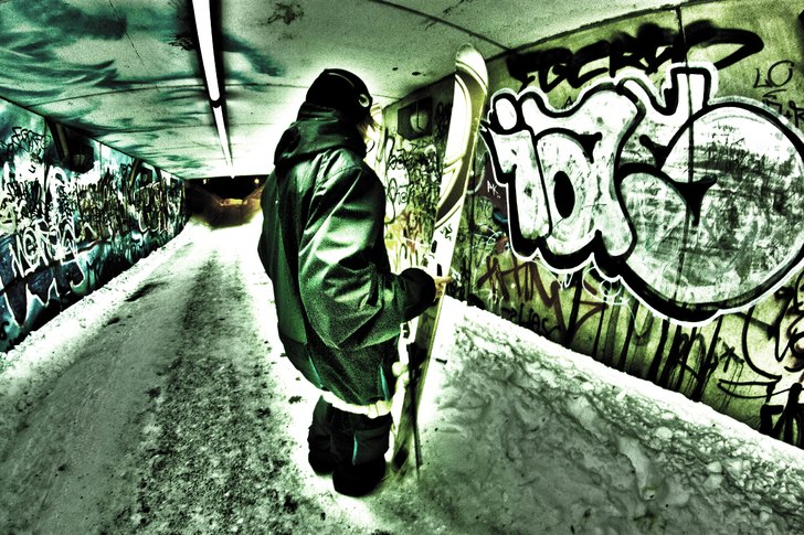 checkin out some urbans. Foto: emma rönnqvist. Åkare: victrilla.