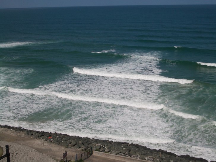 inte de största wavesen men som warm up blev det . Foto: william jonasson. Åkare: random.