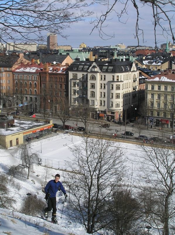 På topptur i Observatorielunden. Totalt tog vi 17. Foto: Henrik Persson. Åkare: Anders Johansson.