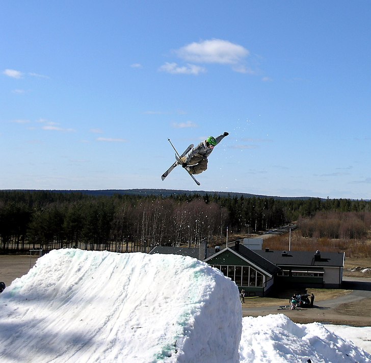 sw 7 handpåläggning. Foto: Jonas. Åkare: Sante.