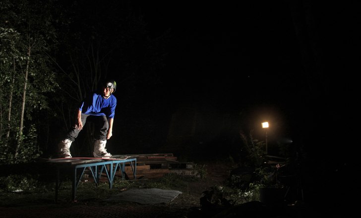 Fs tail 270 av    

Hos Robin trolin. Foto: Anton Östlund. Åkare: Filiph Näs.