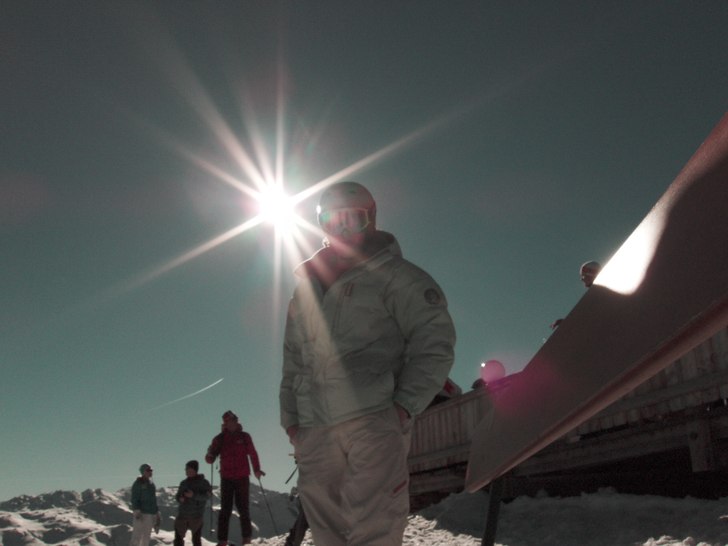 Foto:  b. Åkare: bb.