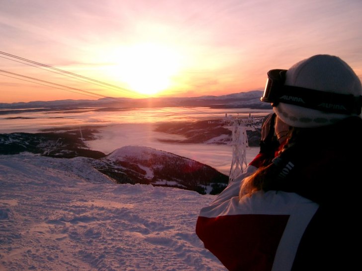 Utsikt från Åreskutan över dalen en solig janua. Foto: Thomas.