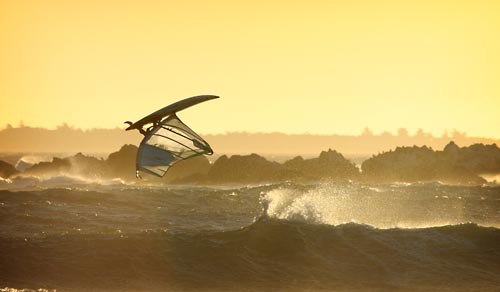 En tabletop i solnedgången. Foto: ??. Åkare: Olle Engberg.