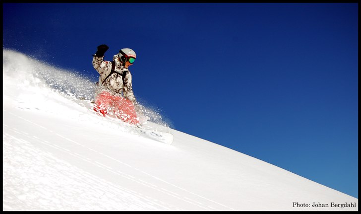 Hade några riktigt sköna puderdagar i Val Thoren. Foto: Johan Bergdahl. Åkare: Rickard Croy.