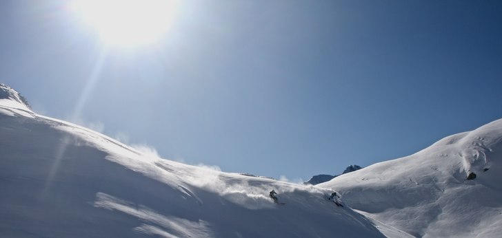 En av säsongens bästa bilder. Foto: Felix Grunert. Åkare: Patrik Hammarlund/Rikard Lindblad.