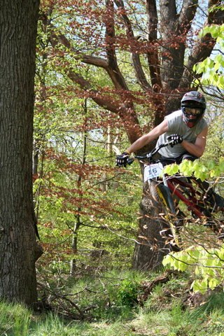 Vinklade ut litegrann på sluthoppet  i första ra. Foto: Patric G. Åkare: Eric Westling.