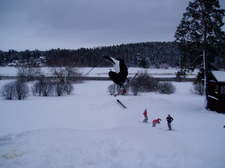 tränar på muten . Foto: Mikael Ekström. Åkare: Linus Gentzel.