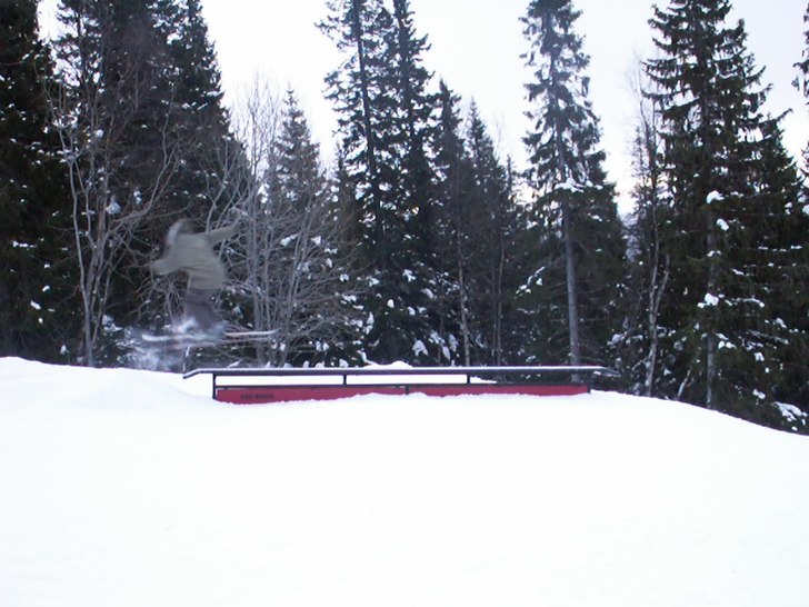 270 till . Foto: Andewn häggström. Åkare: Pontus.