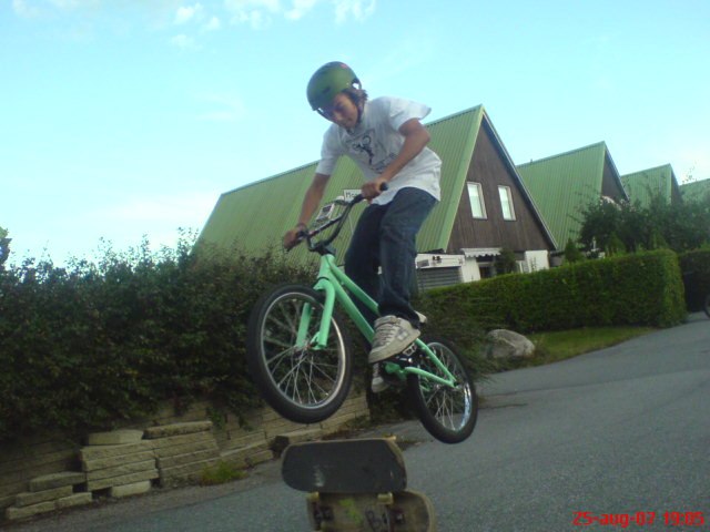 Foto: alex östensson. Åkare: william östensson.