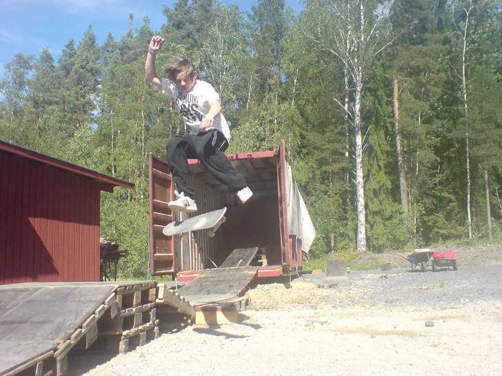 kickflip:D. Foto: William Dorg. Åkare: Adam Granlund.