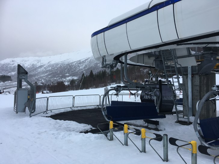 Søndag 26.Mars

Lett regn, +4 grader nede, +3 gr.