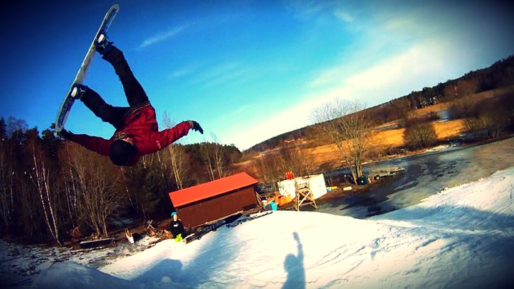 nosegrab frontflip. Foto: Alfred bolsöy. Åkare: micke oldhammer.