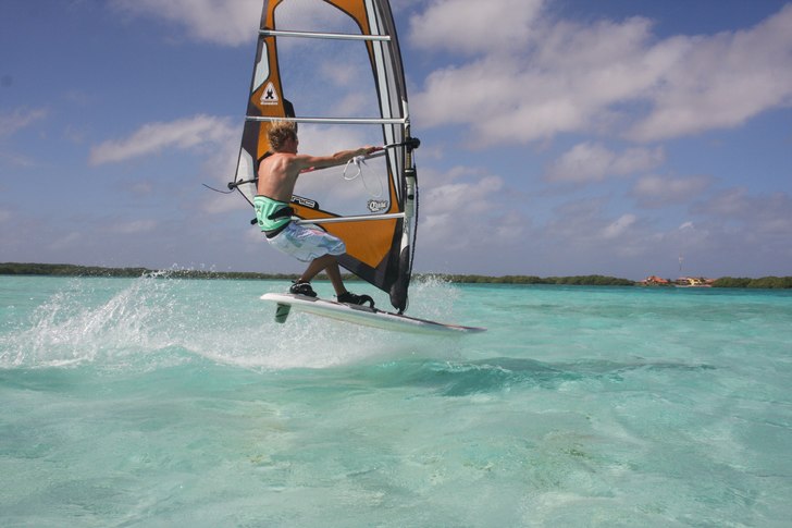 E-slider at Sorobon, Bonaire.. Foto: Teamthebunch.com. Åkare: Erik Håkman.