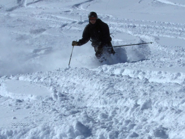 Snöade 160 cm på en vecka pistörerna sprängde . Foto: Ingela Nyberg. Åkare: Anders nyberg.