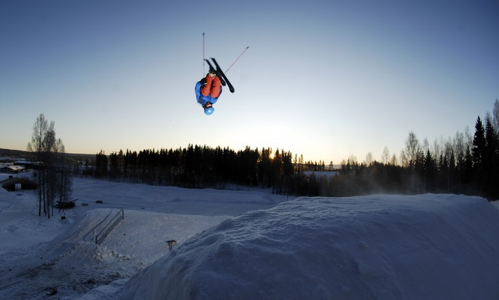 Frontflip . Foto: Max Neuriesser. Åkare: Jag, Alexander Lindquist.