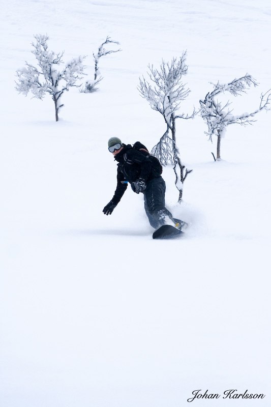 Lite lösnösurfande i Kittelfjäll vecka 7 i år.. Foto: Johan Karlsson. Åkare: Erik Gustafsson.