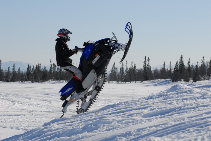 Foto: Bror. Åkare: Alx.