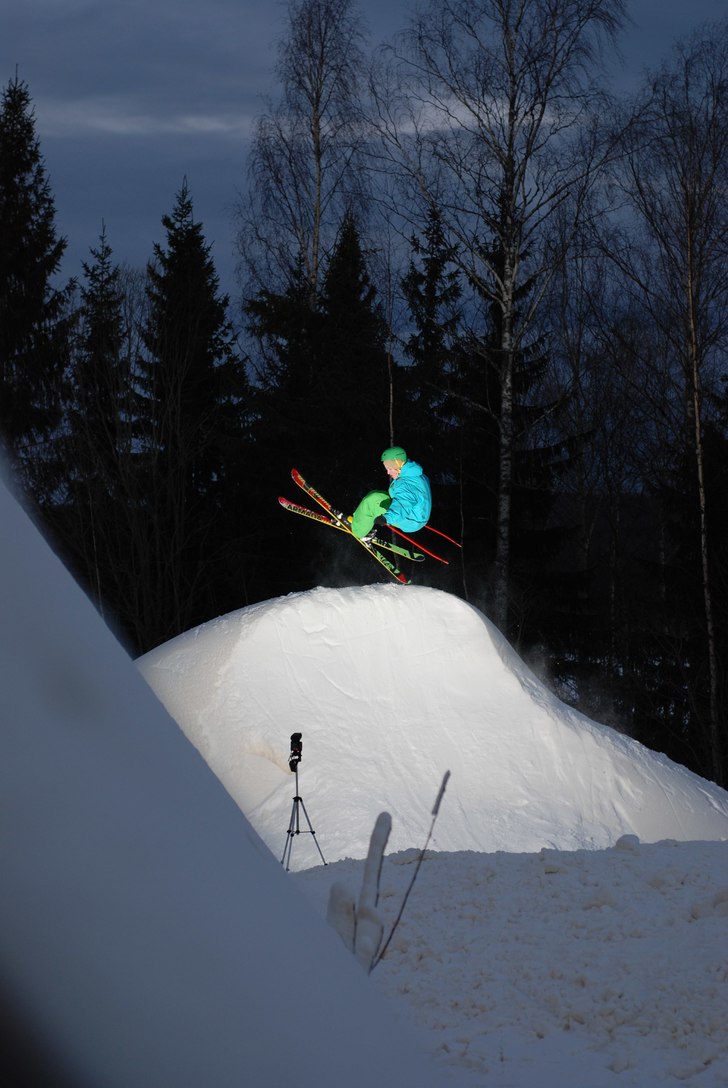 skuttade lite i en snö hög.... Foto: Mange karlsson. Åkare: Jag, Emil Jonsson.