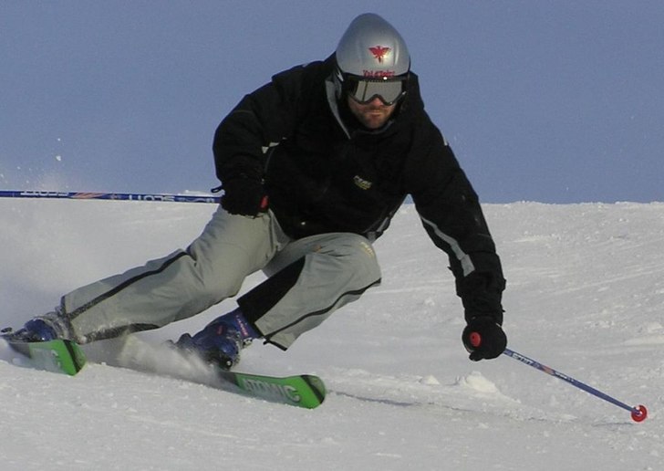 Atomic Sx-11 och lite is... Foto: Marlene Meineche. Åkare: Anders Gikling.