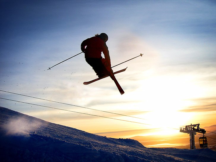Soluppgången gav fint ljus vid 
på toppen av sk. Foto: Christine Holm. Åkare: Tobias Ivarsson.