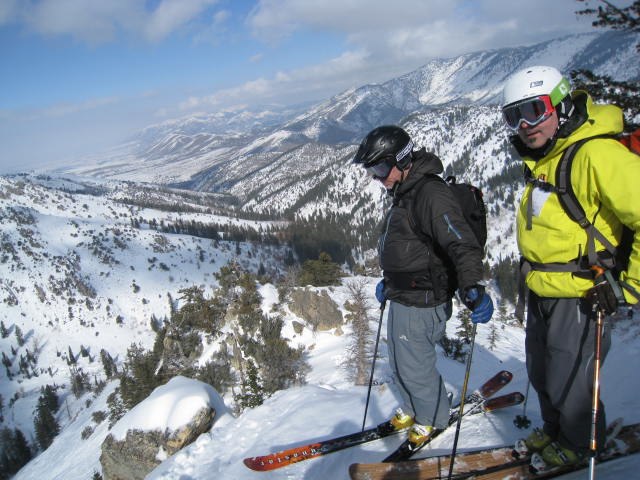 Inför ett av åken i Powder Mountain. Foto: Håkan Eklund. Åkare: Johan Fahlgren och Per Jansson.
